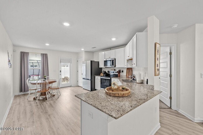 Building Photo - 6587 Kettles St