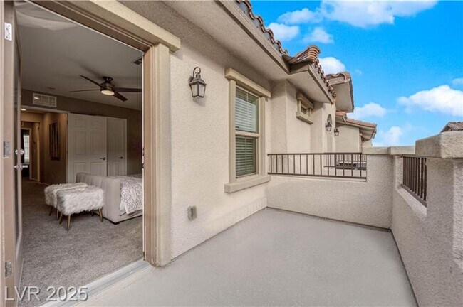 Building Photo - GORGEOUS FURNISHED TOWNHOME IN SUMMERLIN!!!