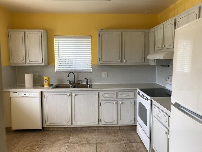 Building Photo - 6289 Lear Dr