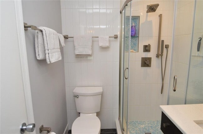 Building Photo - 5245 Coquina Key Dr SE