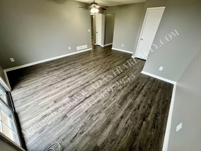 Building Photo - Affordable Living in Kansas City-Available NOW!!