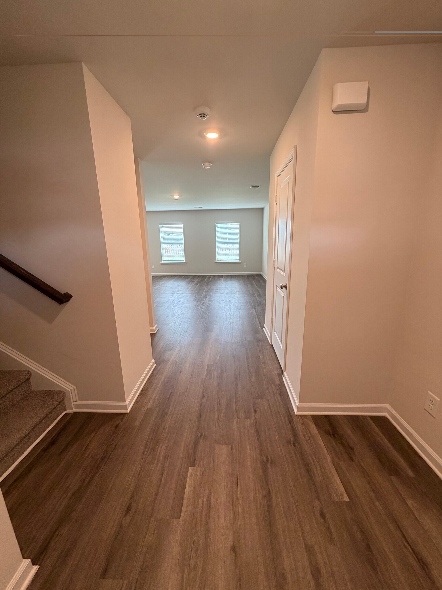 Building Photo - 706 Common Widgeon Way