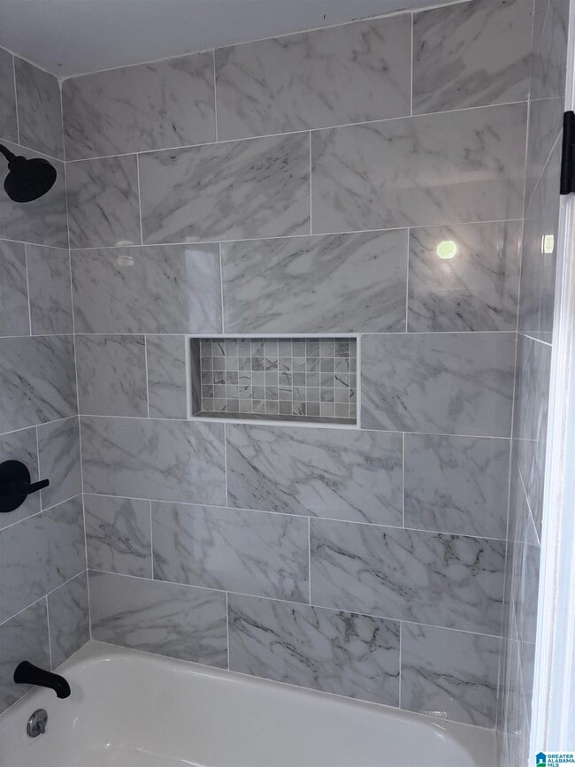 Building Photo - 8227 Country Cir