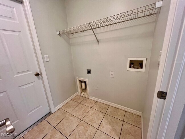 Building Photo - 1429 SW 29th St