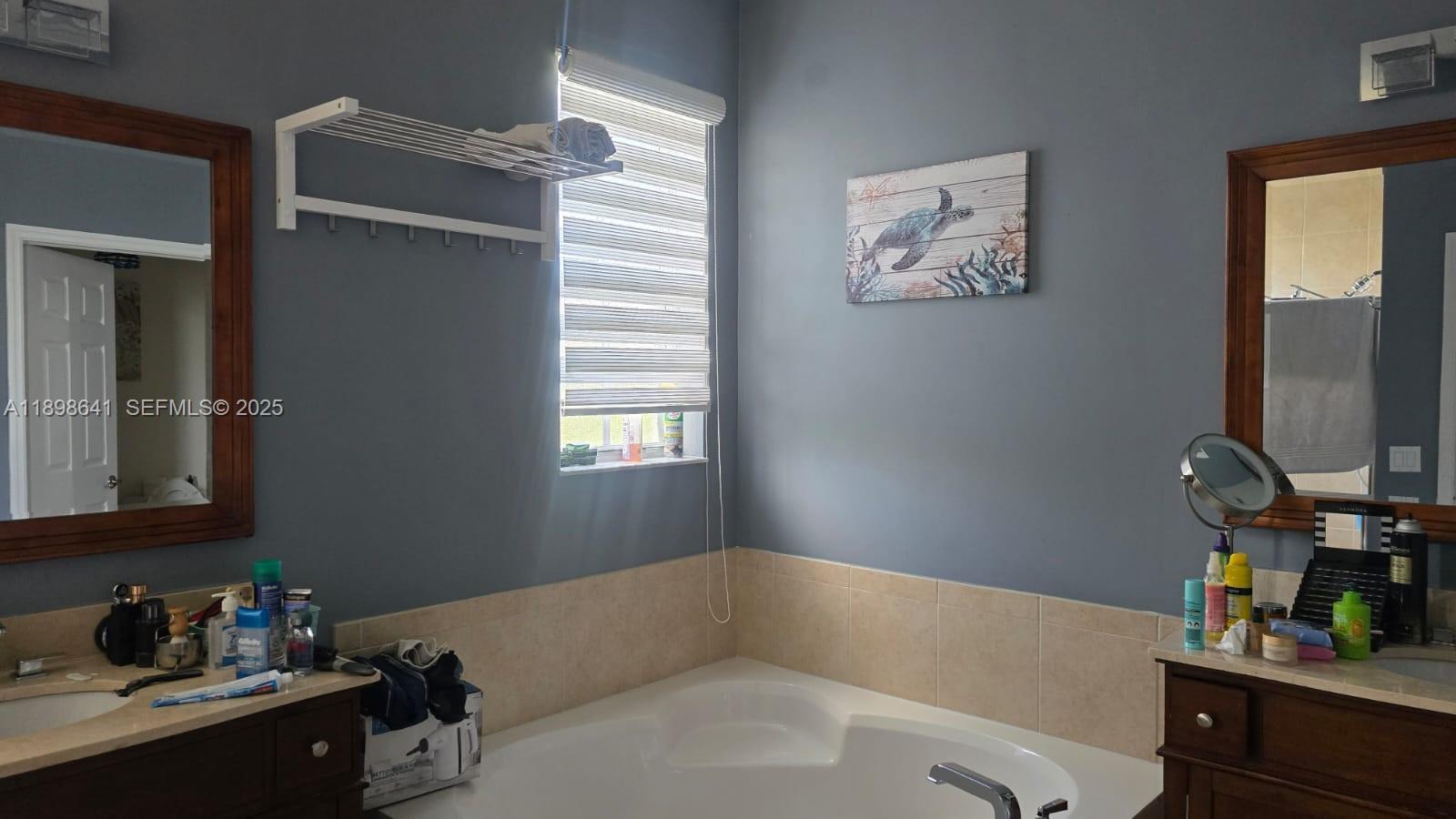 Building Photo - 7406 NW 108th Path