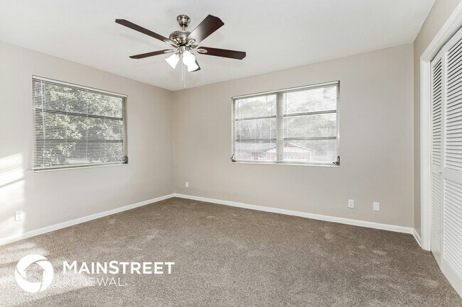 Building Photo - 5563 Primrose Ln