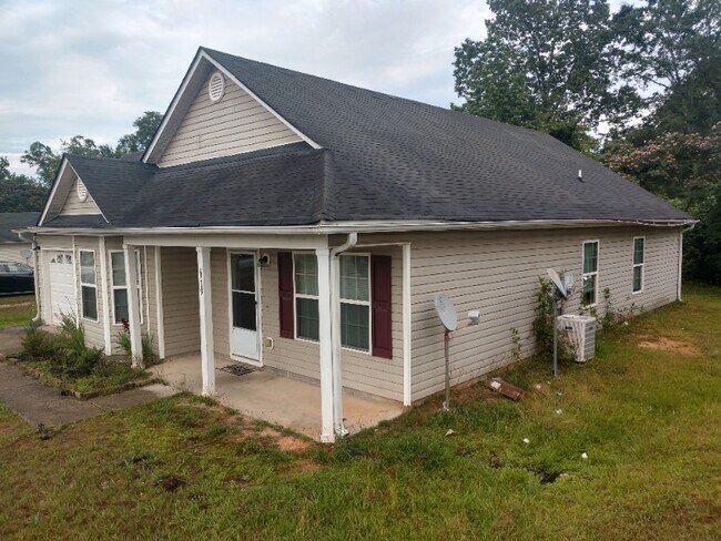 Building Photo - 6019 Bashon Ct