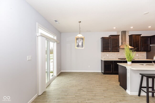 Building Photo - 9924 Mosaic Blue Wy