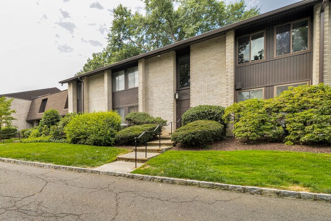 Building Photo - 247 Hamilton Ave