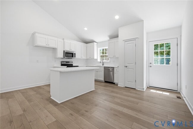 Building Photo - 21169 Baileys Ln
