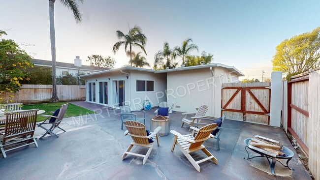 Building Photo - Newly Renovated Home in Eastside Costa Mesa