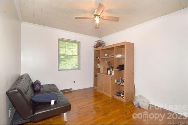 Building Photo - 49 Fenix Dr SW