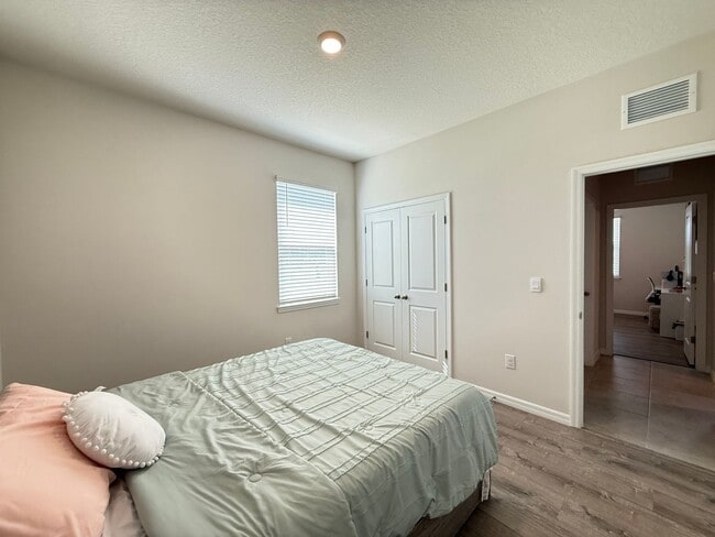 Building Photo - 4 Bedrooms, 2.5 Baths Coming Soon!