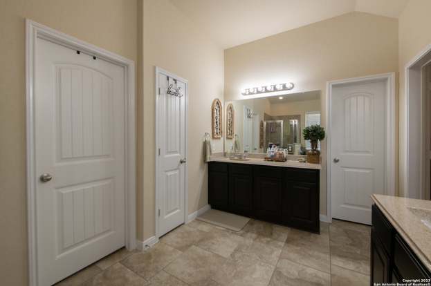 Building Photo - 5633 Briar Fld