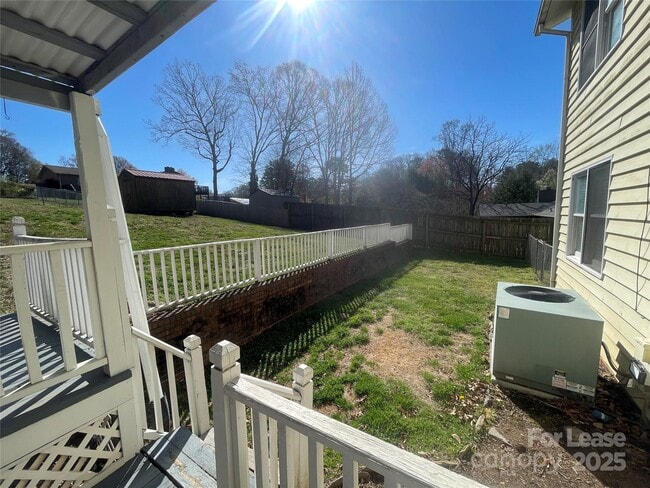 Building Photo - 6160 Timberlane Terrace