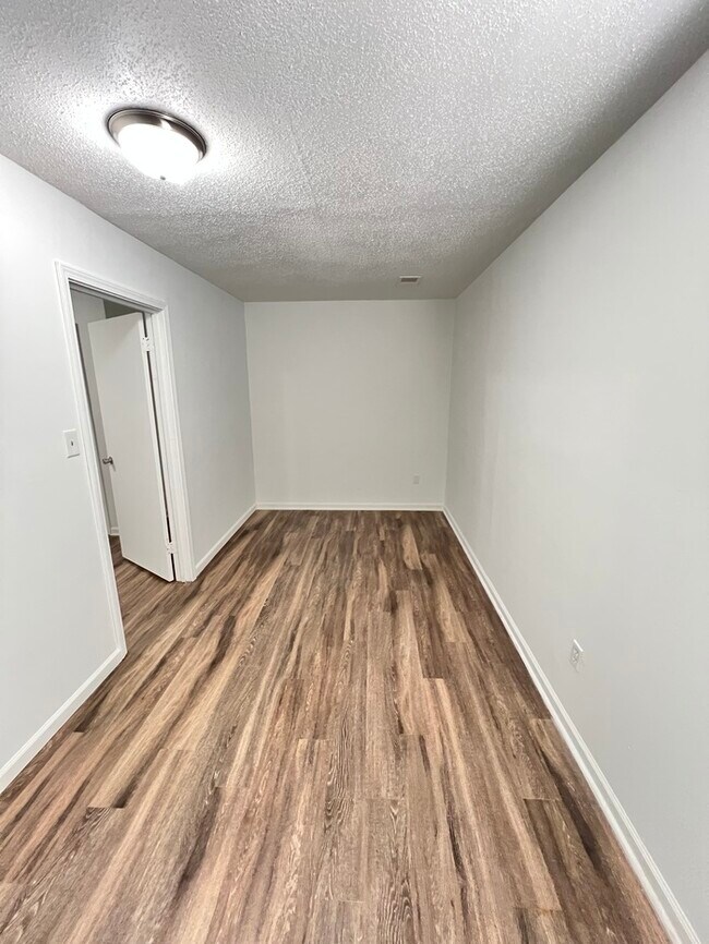 Building Photo - Nice Home For Rent