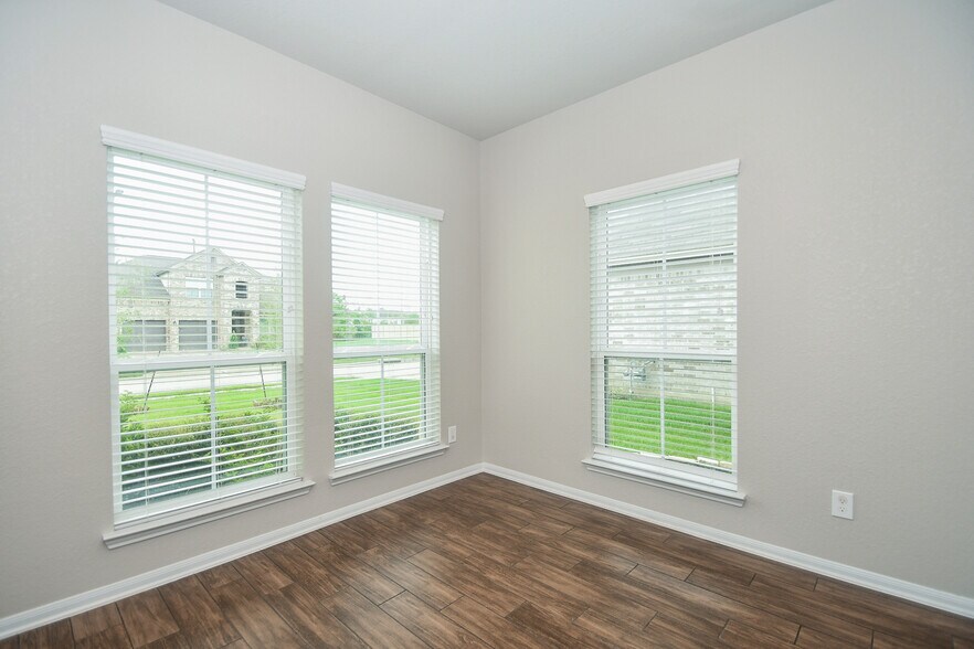 Building Photo - 14643 Twilight Knoll Trl