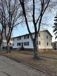 Building Photo - Hawthorne