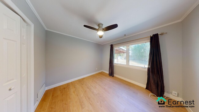 Building Photo - 3 + 2 Updated and Spacious Home in the Hea...