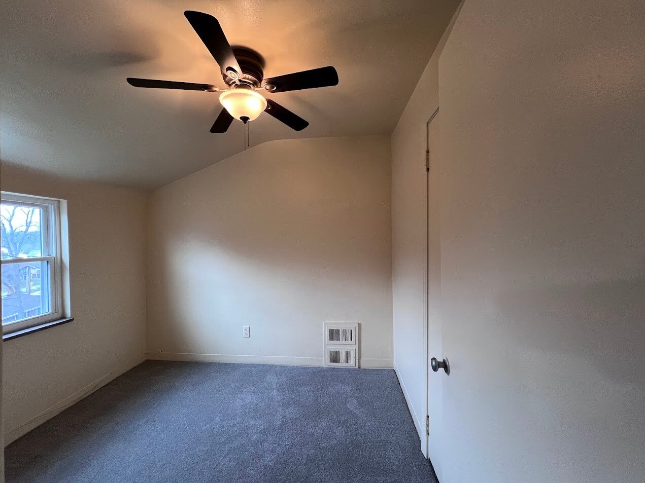 Building Photo - 320 San Juan Dr