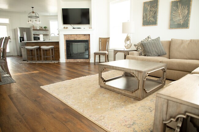 Building Photo - 2117 Loretta Parker Ln