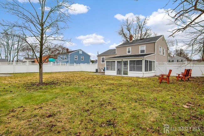 Building Photo - 3316 Beverly Rd