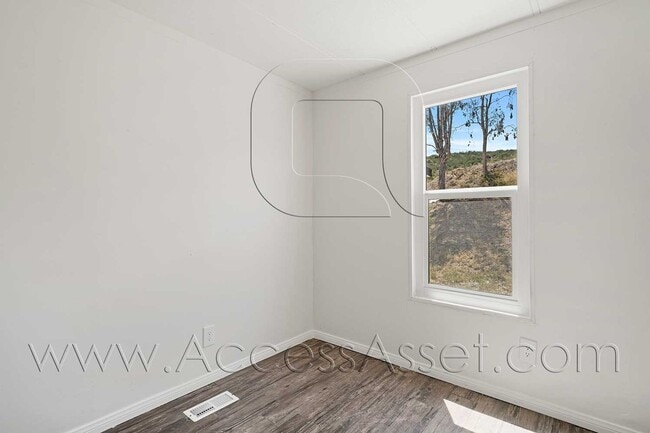 Building Photo - 39975 San Ignacio Rd