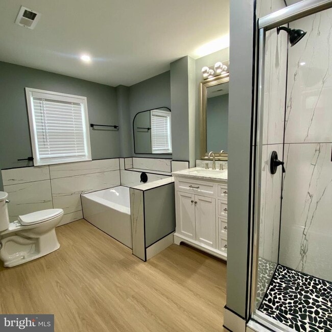 Building Photo - 3701 9th St NW