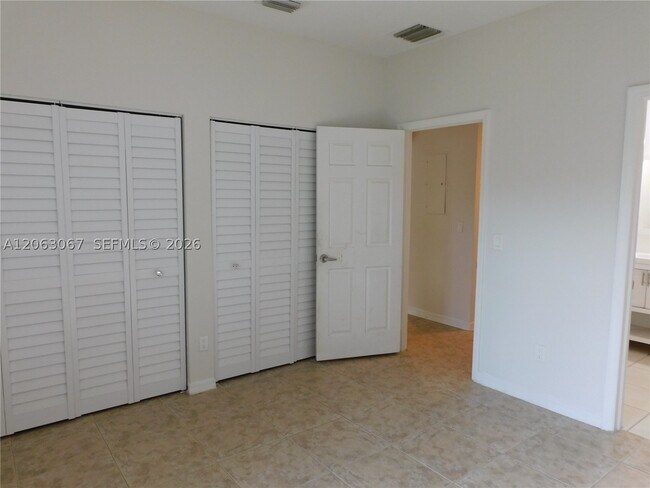 Building Photo - 28442 SW 141st Pl