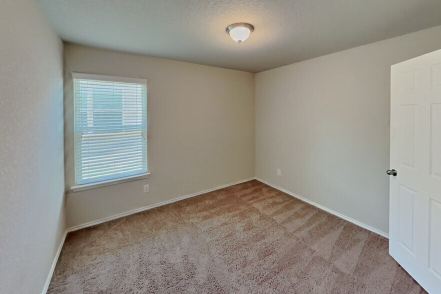 Building Photo - 3704 Colemans Run