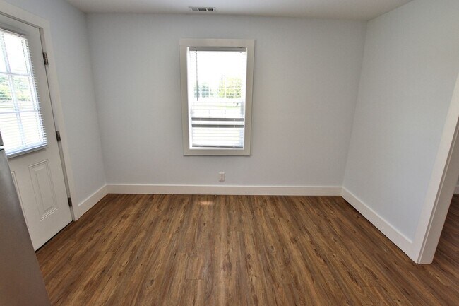 Building Photo - 3630 Loop Rd