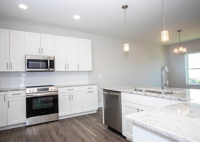 Building Photo - 109 Knollwood Dr
