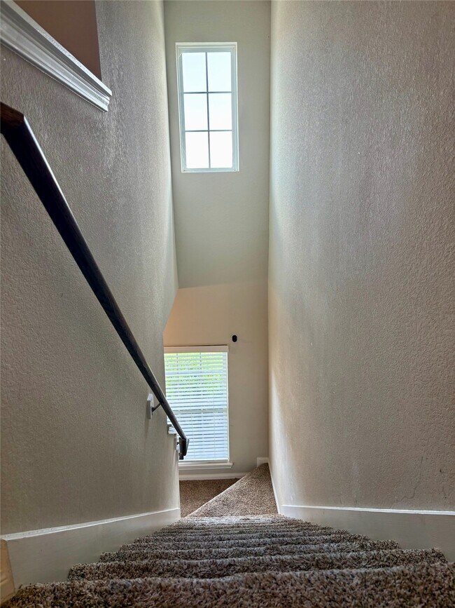 Building Photo - 25364 Grotto Falls Ln