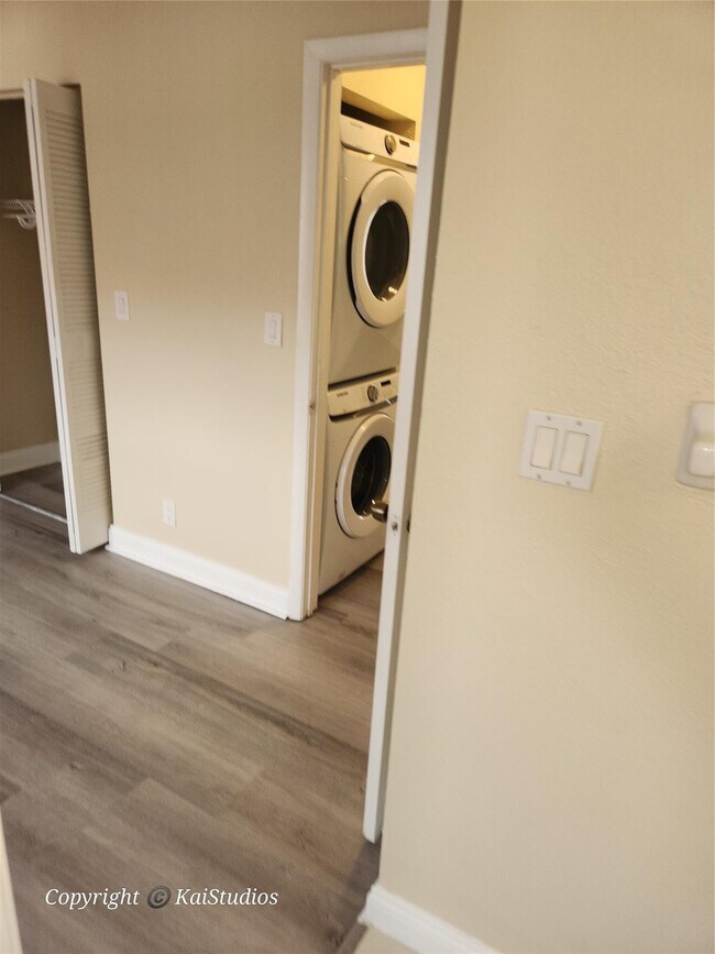 Building Photo - 10293 NW 33rd St