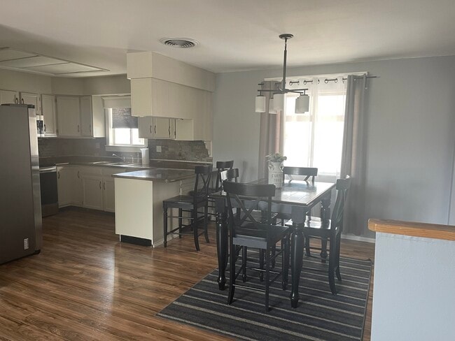 Building Photo - 615 Virginia Ct