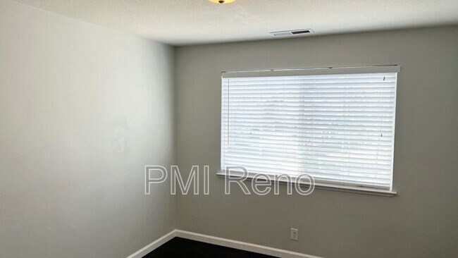 Building Photo - 7298 Heatherwood Dr