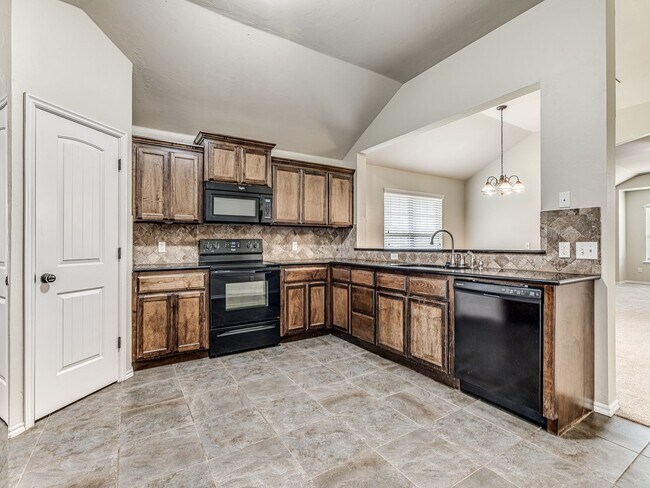 Building Photo - 3 Bedroom home in Deer Creek ISD - Montague/Sonador Addition - Community Pool