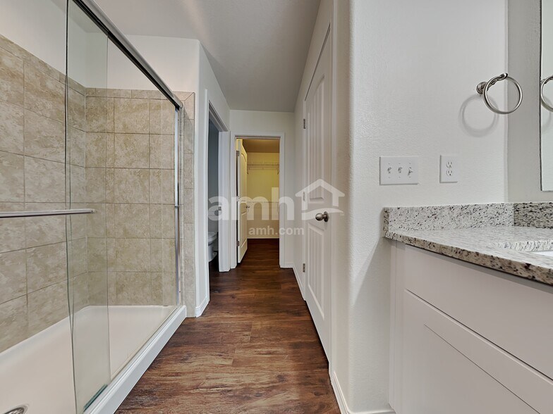 Building Photo - 11342 Avena Rd