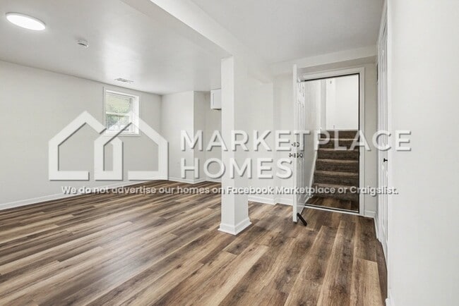 Building Photo - 507 Roxbury Dr