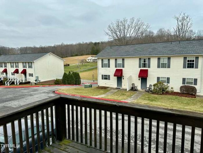 Building Photo - 2201 Cherokee Rd