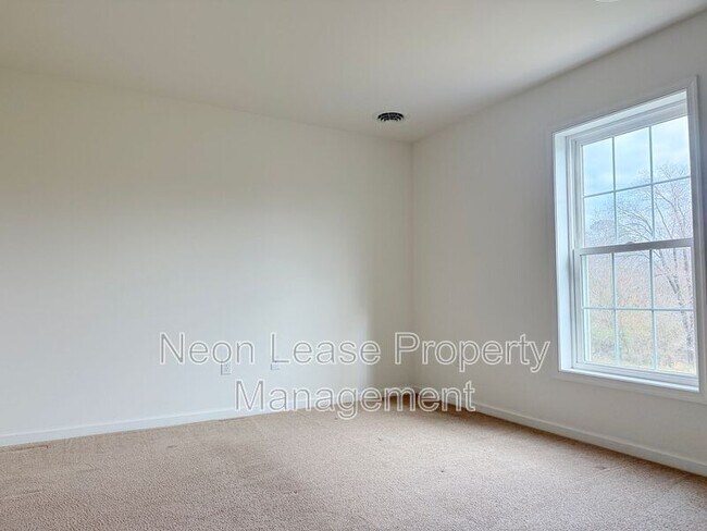 Building Photo - 129 Church St