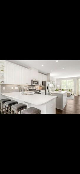 Kitchen - 458 W Tremont Ave