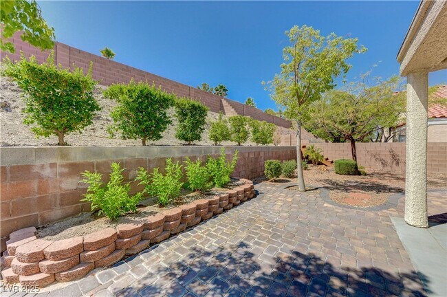 Building Photo - 2475 Sedona Cedar Ave
