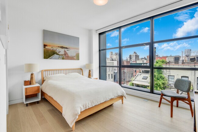 Building Photo - 250 Bowery