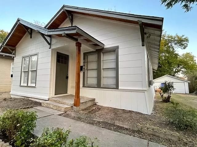 Building Photo - 3216 Homan Ave