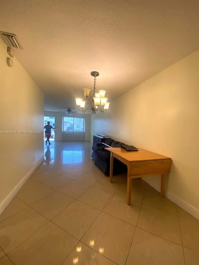 Building Photo - 4601 Pier Dr