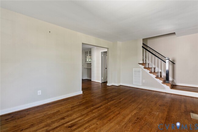 Building Photo - 6516 Kensington Ave