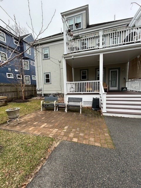 Building Photo - 15 Radford Ln
