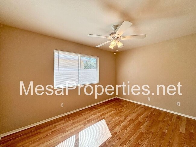 Building Photo - 1210 Oasis Dr