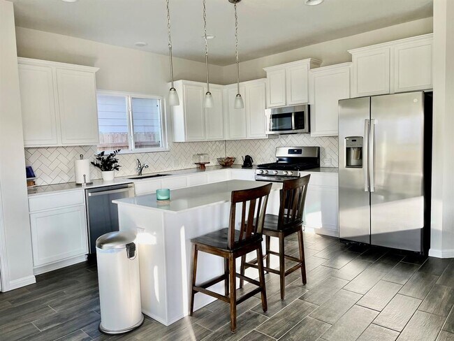 Building Photo - 10712 Blacket Dr